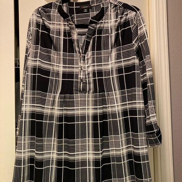 Excellent condition professional looks! - Picture 14 of 16